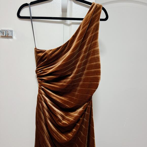 Delfi One Shoulder Velvet Pleated Brown A-Line Lea Dress - Picture 7 of 9